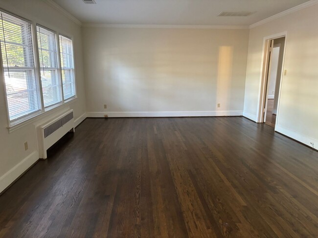 Building Photo - Hamilton Lakes Park Area 3 BR in Grimsley ...