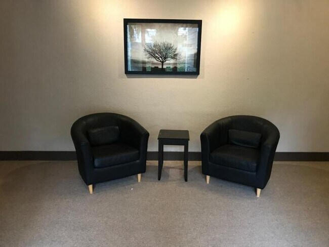 Foto del edificio - 0 bedroom in Seattle WA 98109