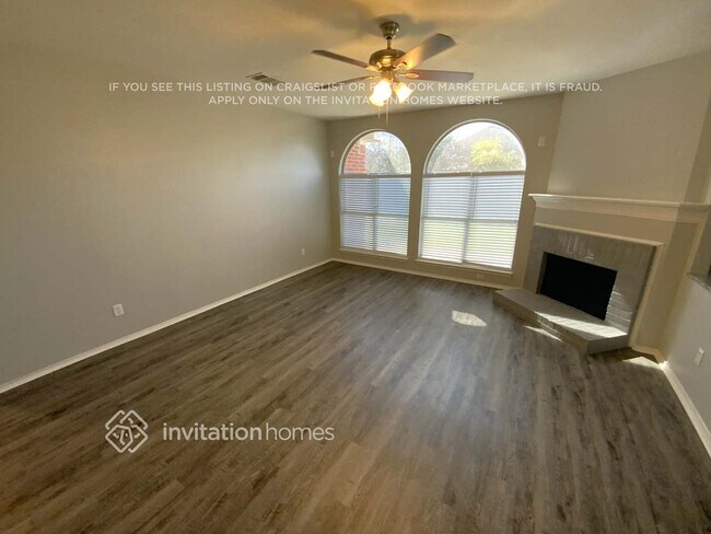 Foto del edificio - 6604 Shoal Creek Dr