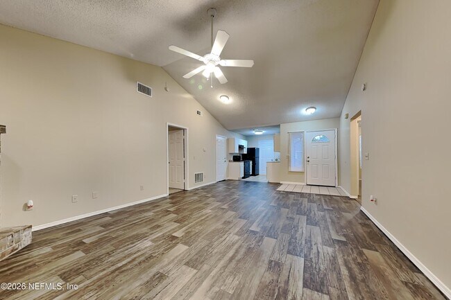Building Photo - 11332 Island Shore Dr W