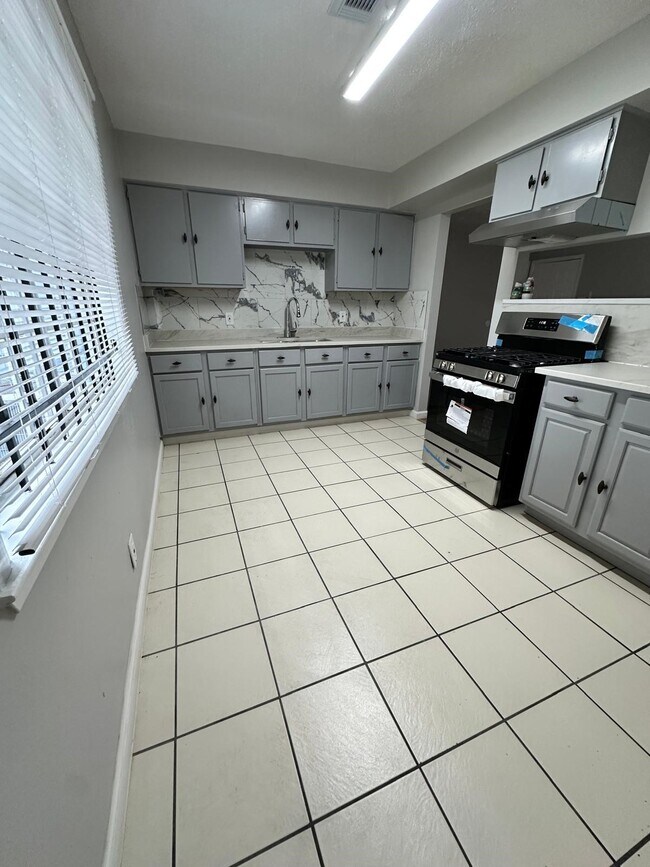 Foto del edificio - 3731 Alberta St