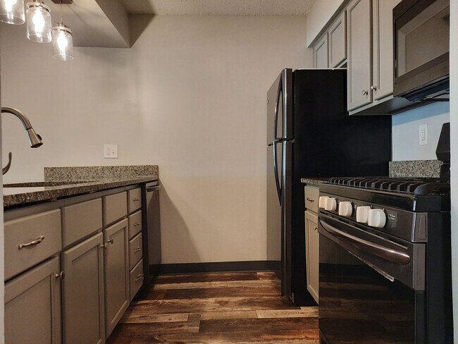 Foto del edificio - 1114-1116 East McKinley Avenue