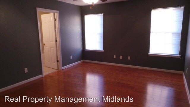 Foto del edificio - 217 Killian Green Dr