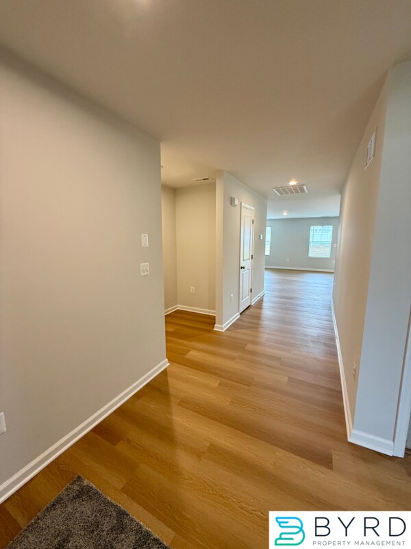 Foto del edificio - 308 Wilson Crk Dr