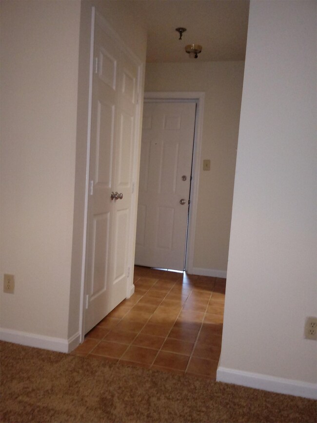 Foto del edificio - 831 Thomas Ct