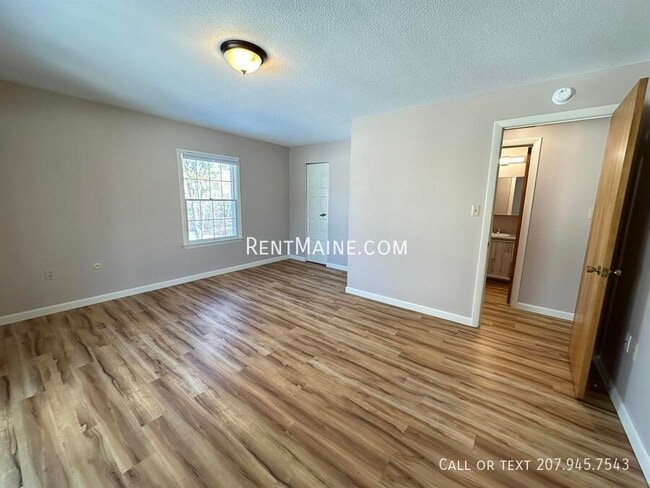 Building Photo - 50 Longrale Park