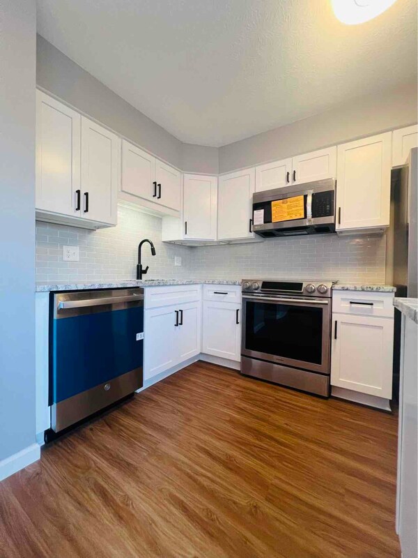 Building Photo - 1758 Willoway Cir S