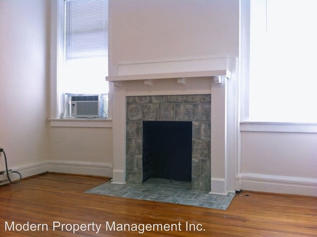 Building Photo - 210 Woodland Ave