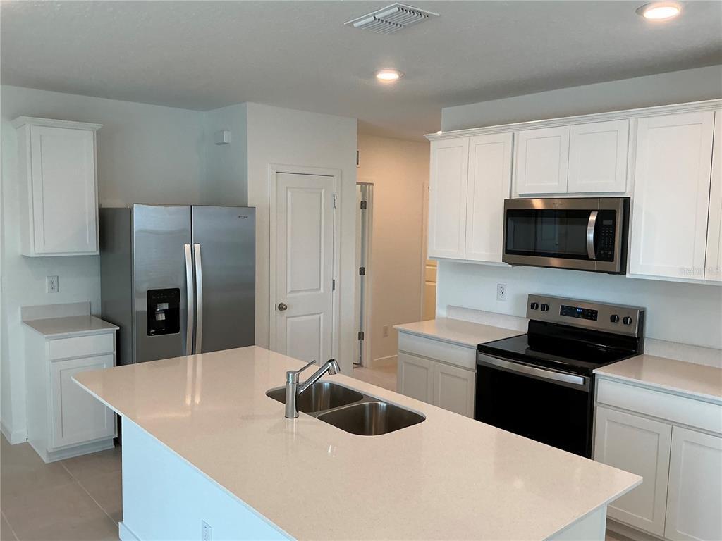 Foto del edificio - 3677 Hornbeam Rd