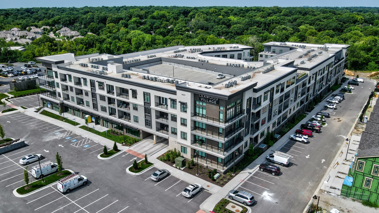 Primary Photo - Leawood Village Apartments