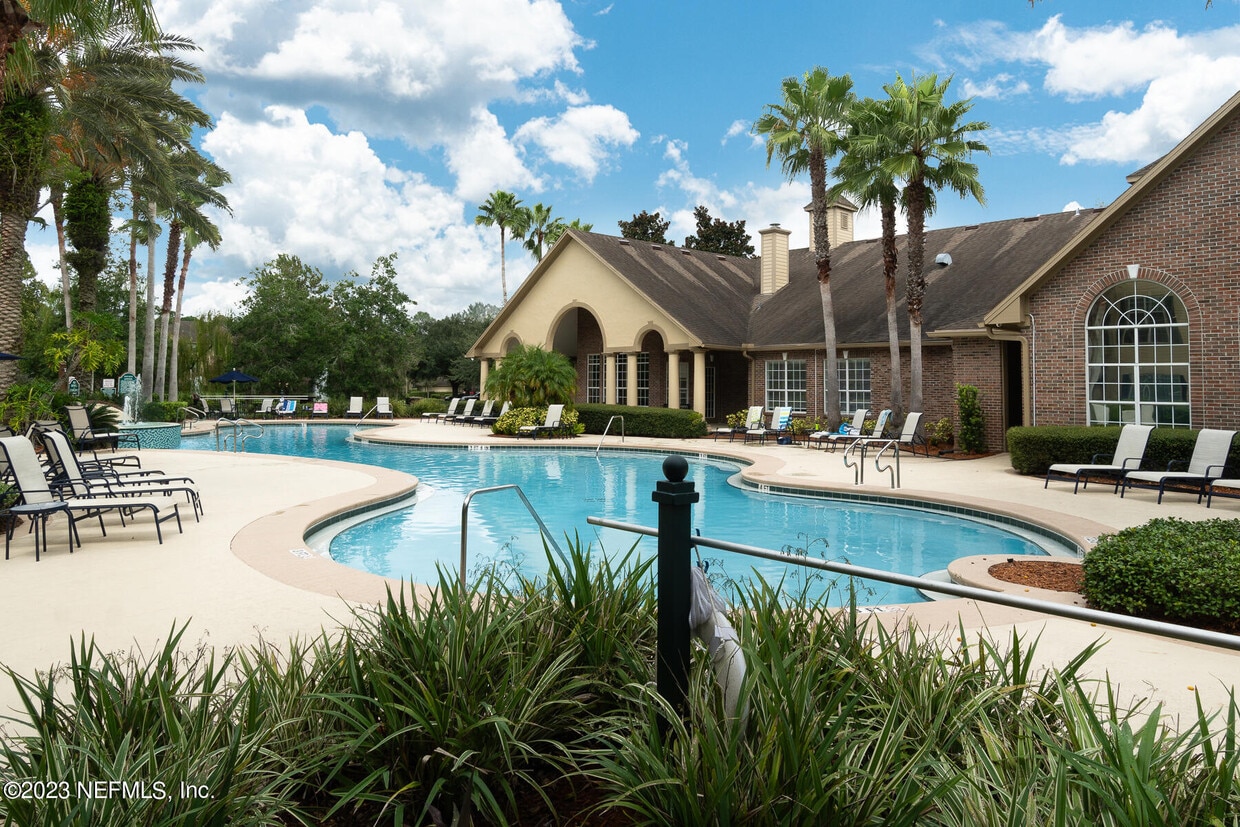 7800 Point Meadows Dr Unit 936, Jacksonville, FL 32256 Condo for Rent in Jacksonville, FL