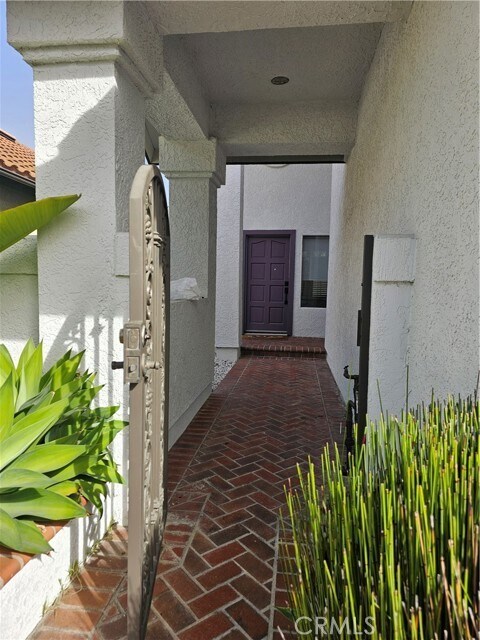 Building Photo - 22 Finca St