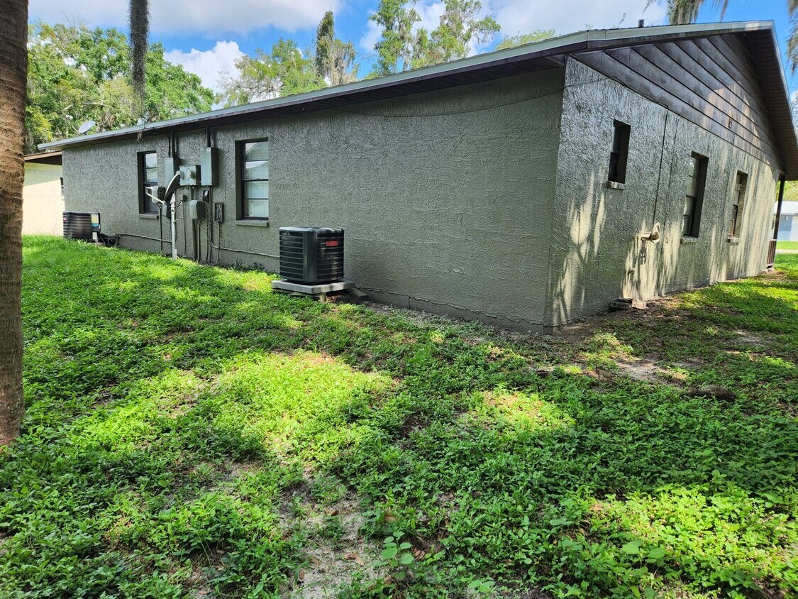 Foto del edificio - Move-In Ready 2BR/2BA Home with Modern Updates & Prime Zephyrhills Location!