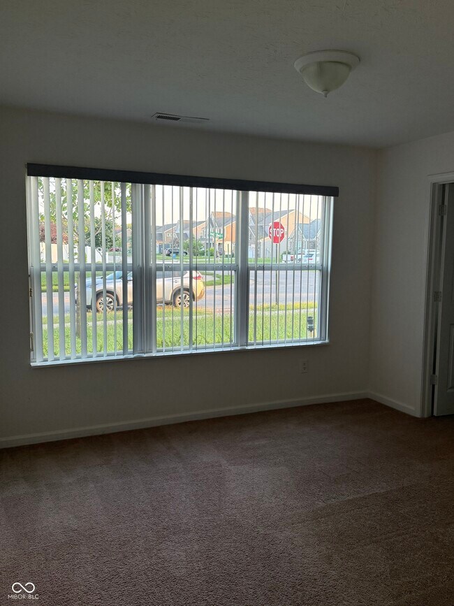 Foto del edificio - 4604 Crosby Buck Dr