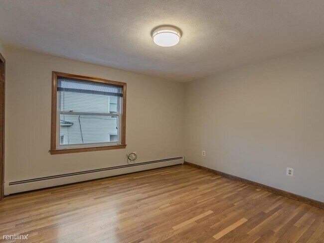Foto del edificio - 4 br, 2 bath House - 57 Newbury St Apt 1