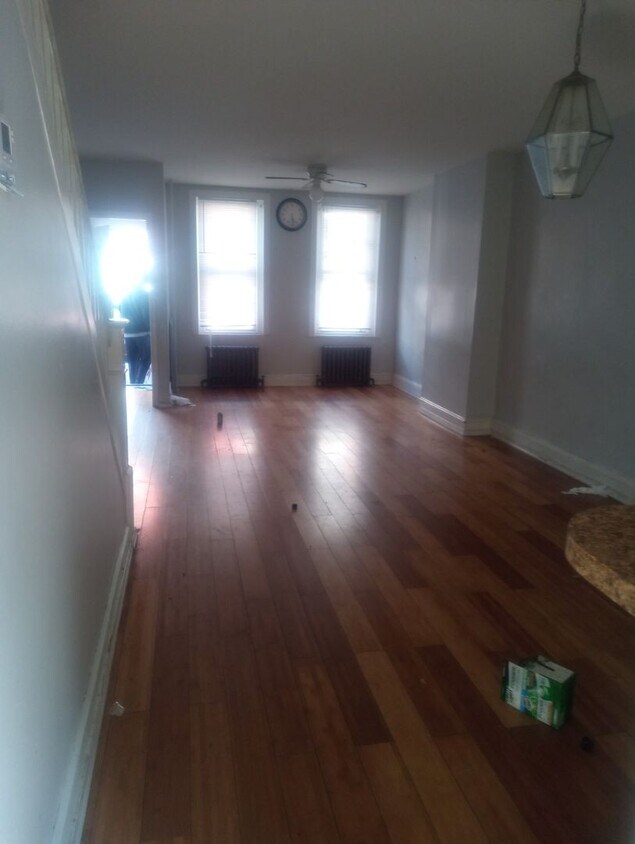 Foto principal - 3 Bedroom Available Now