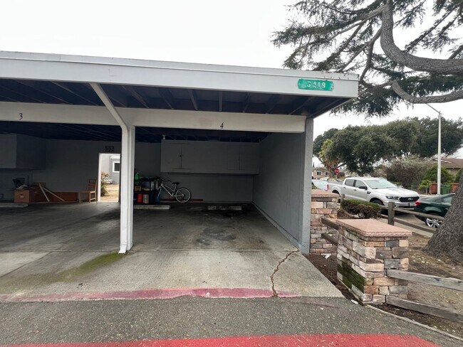 Foto del edificio - Newly updated 2 bedroom 1 bath unit