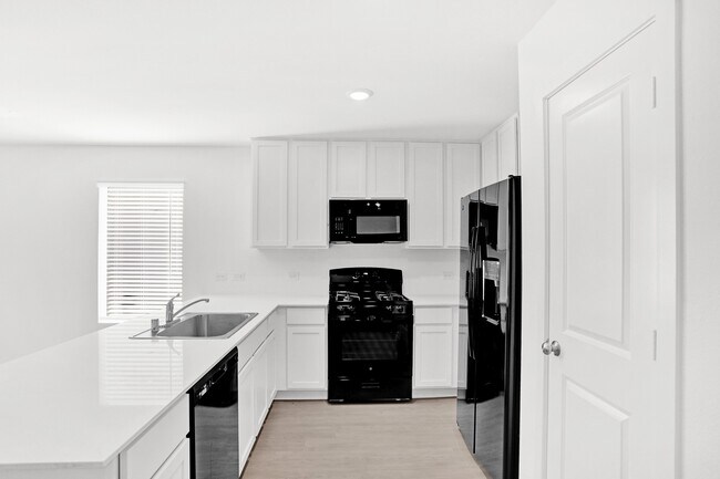 Building Photo - 1025 Macnab Dr