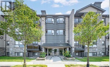 Building Photo - 9 Jacksway Crescent