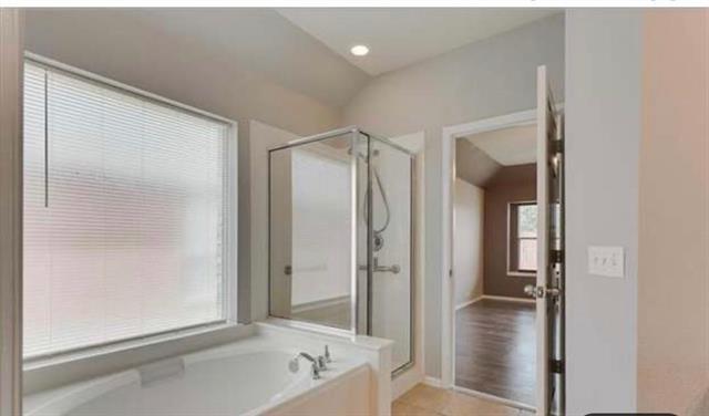 Building Photo - 10428 Jaybird Dr