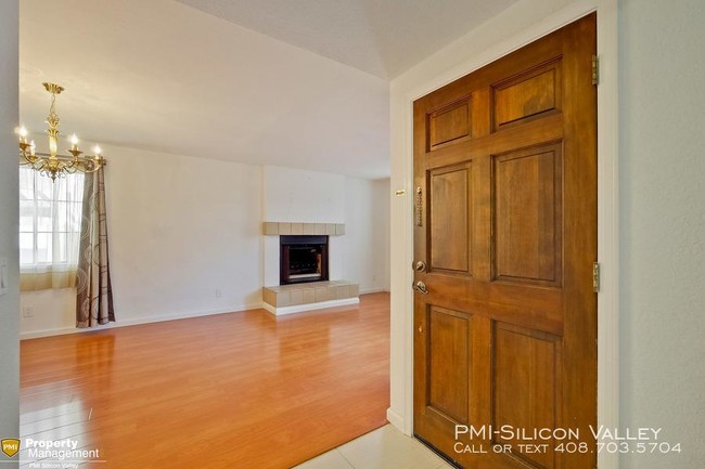 Building Photo - 2 bedroom in Cupertino CA 95014