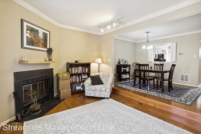 Foto del edificio - 3 br, 3 bath House - 11 Grove Ridge Ct