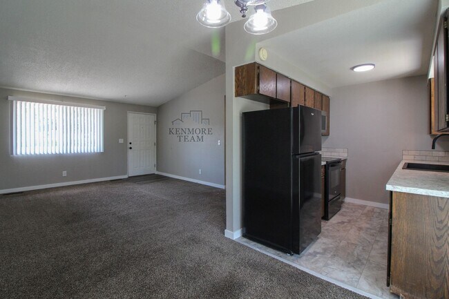 Foto del edificio - 1602 Swift Blvd
