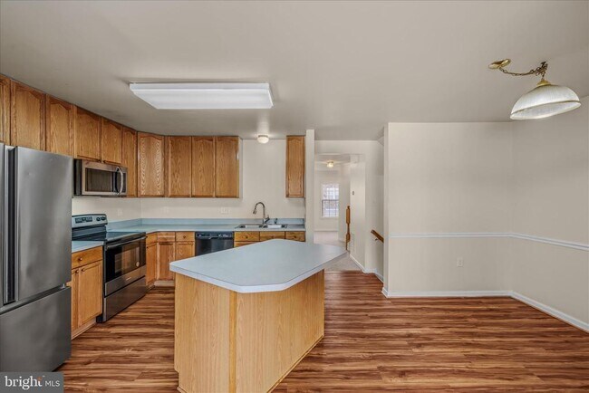 Foto del edificio - 36 Bruce Dr