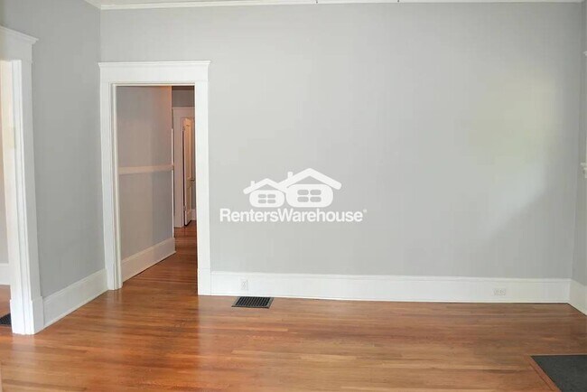 Foto del edificio - 142 Mobile Ave NE