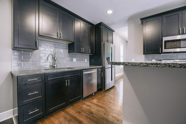 Foto del edificio - Summit St 788-790 MLR