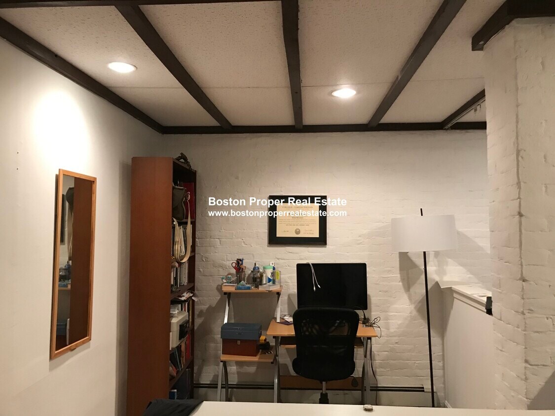 Foto del edificio - 290 Newbury St