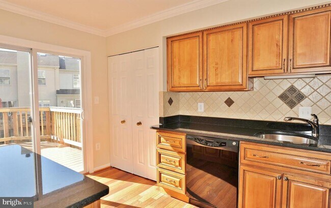 Building Photo - 7506 Oldham Way