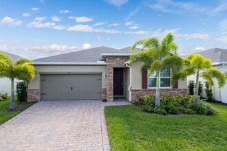 Building Photo - 210 Spg Hl Lk Lp