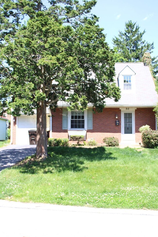Foto del edificio - Charming Cape Cod Home for Rent in Paoli – Great Valley School District!
