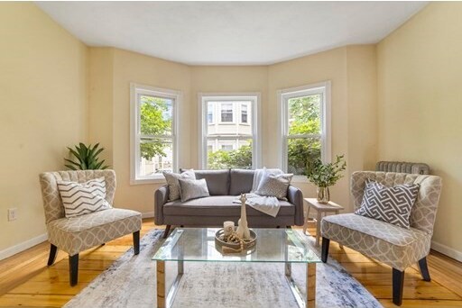 Foto principal - 15 Linden St