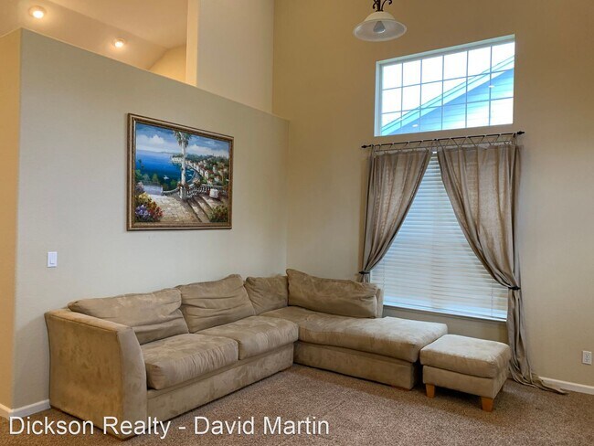 Building Photo - 4 br, 2.5 bath House - 1482 Highland Pines...