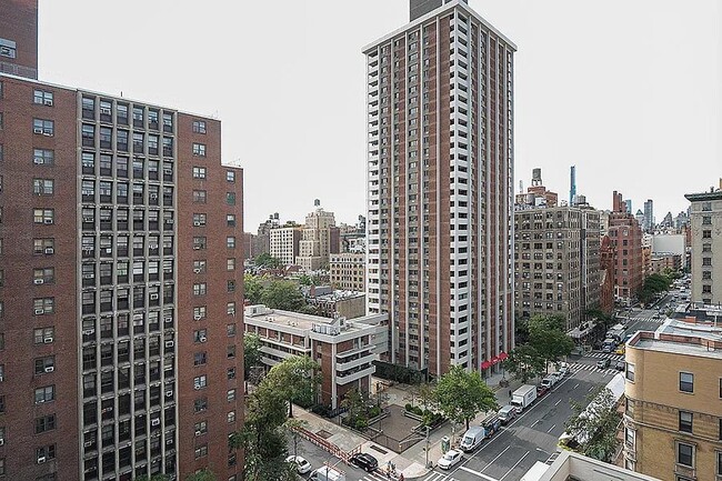 Foto del edificio - 205 W 88th St