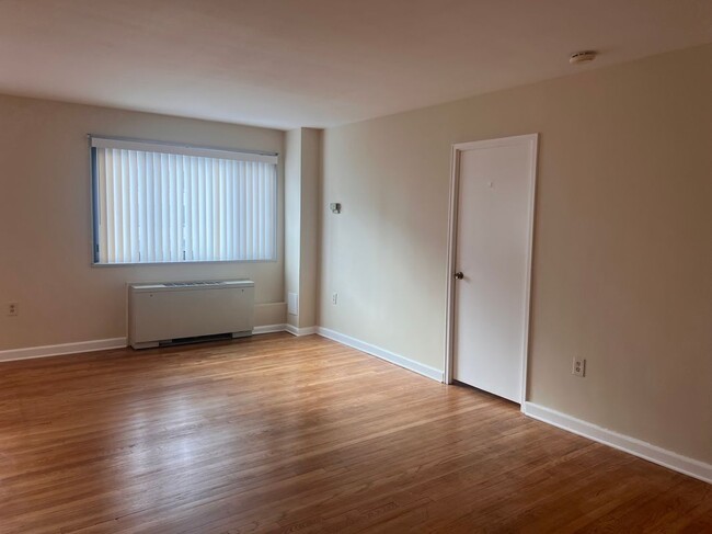 Foto del edificio - 1200 S Arlington Ridge Rd