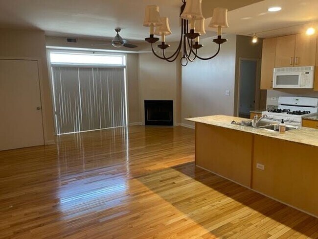 Foto del edificio - 1 Bed 1 Bathroom River West