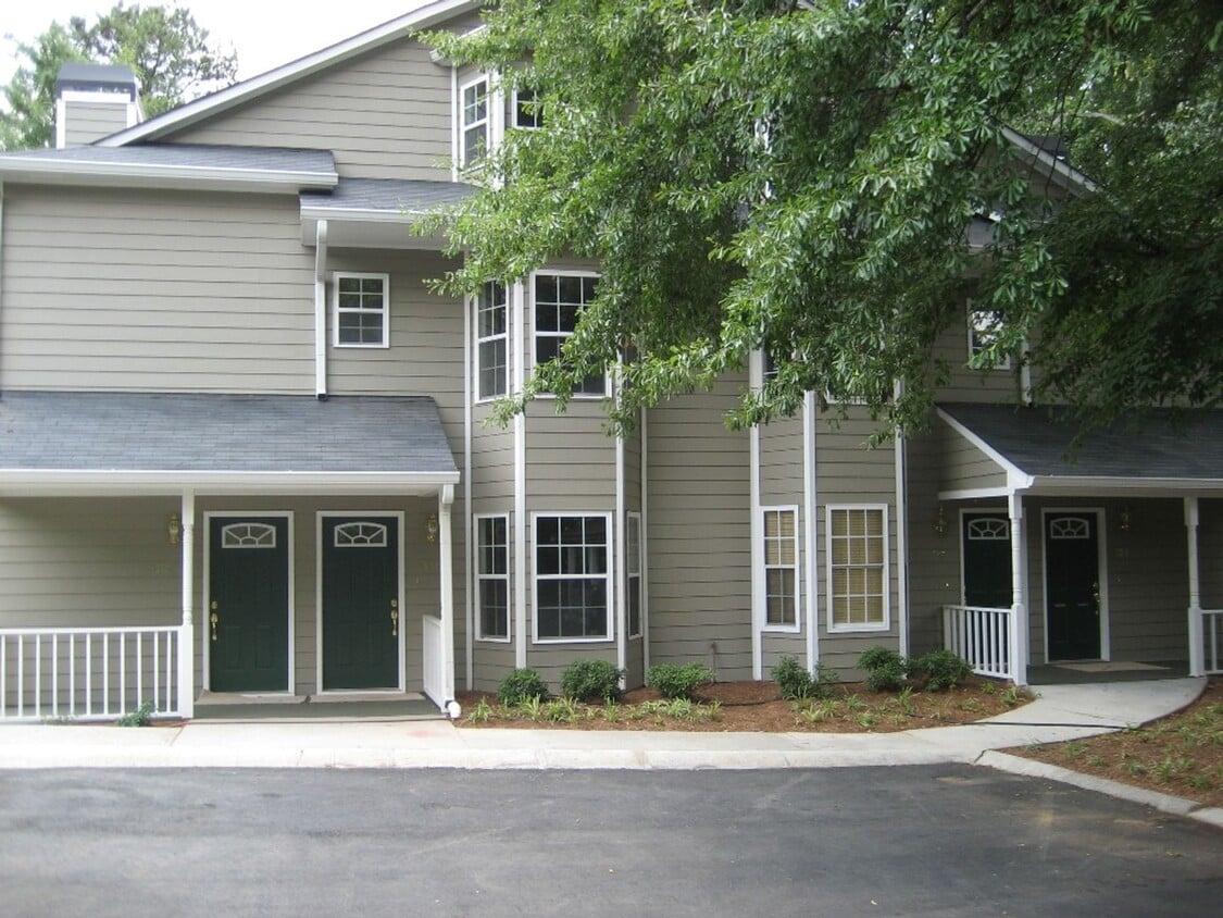 Great Townhome In Oak Grove - Easy Access to Emory & CDC - Great Townhome In Oak Grove - Easy Access to Emory & CDC