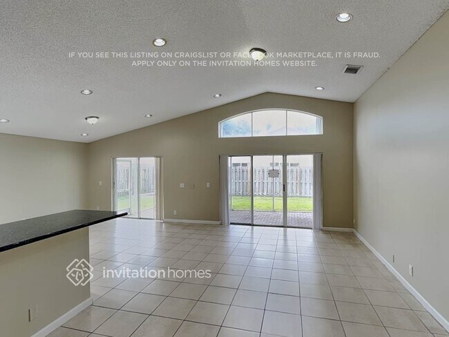 Foto del edificio - 4929 SW 33rd Ave