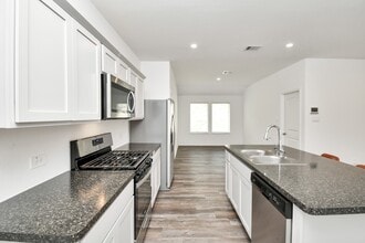 Building Photo - 5315 Castlebury Meadows Dr