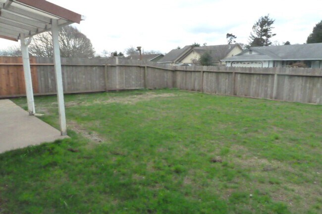 Foto del edificio - Spacious 3-Bedroom Home on a Quiet Cul-de-Sac in McKinleyville