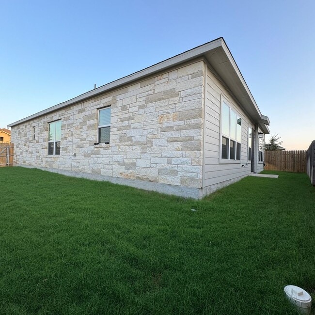 Building Photo - 3750 E Palm Valley Blvd