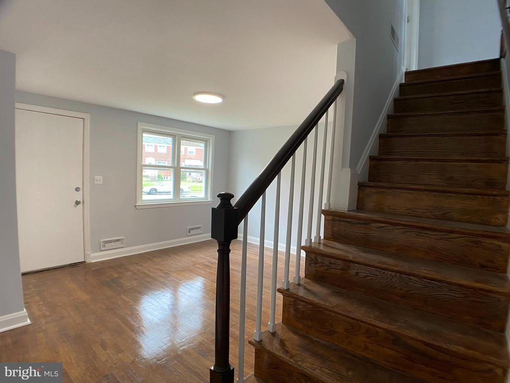 Primary Photo - 2230 Searles Rd