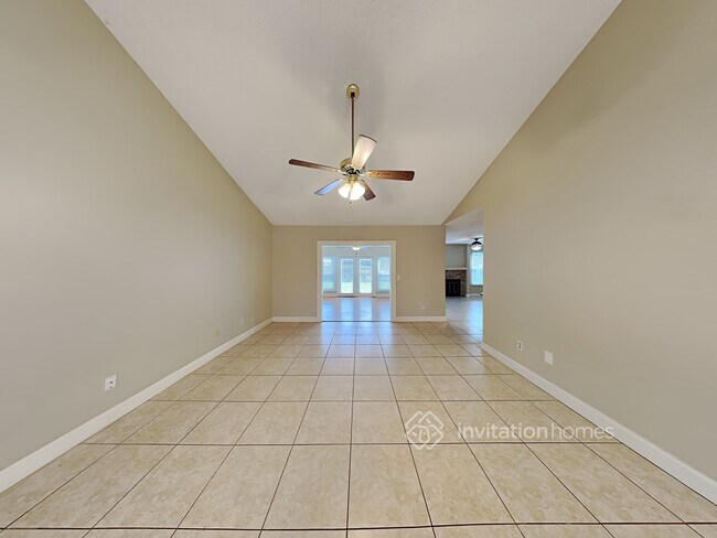 Foto del edificio - 5241 Goldenwood Dr