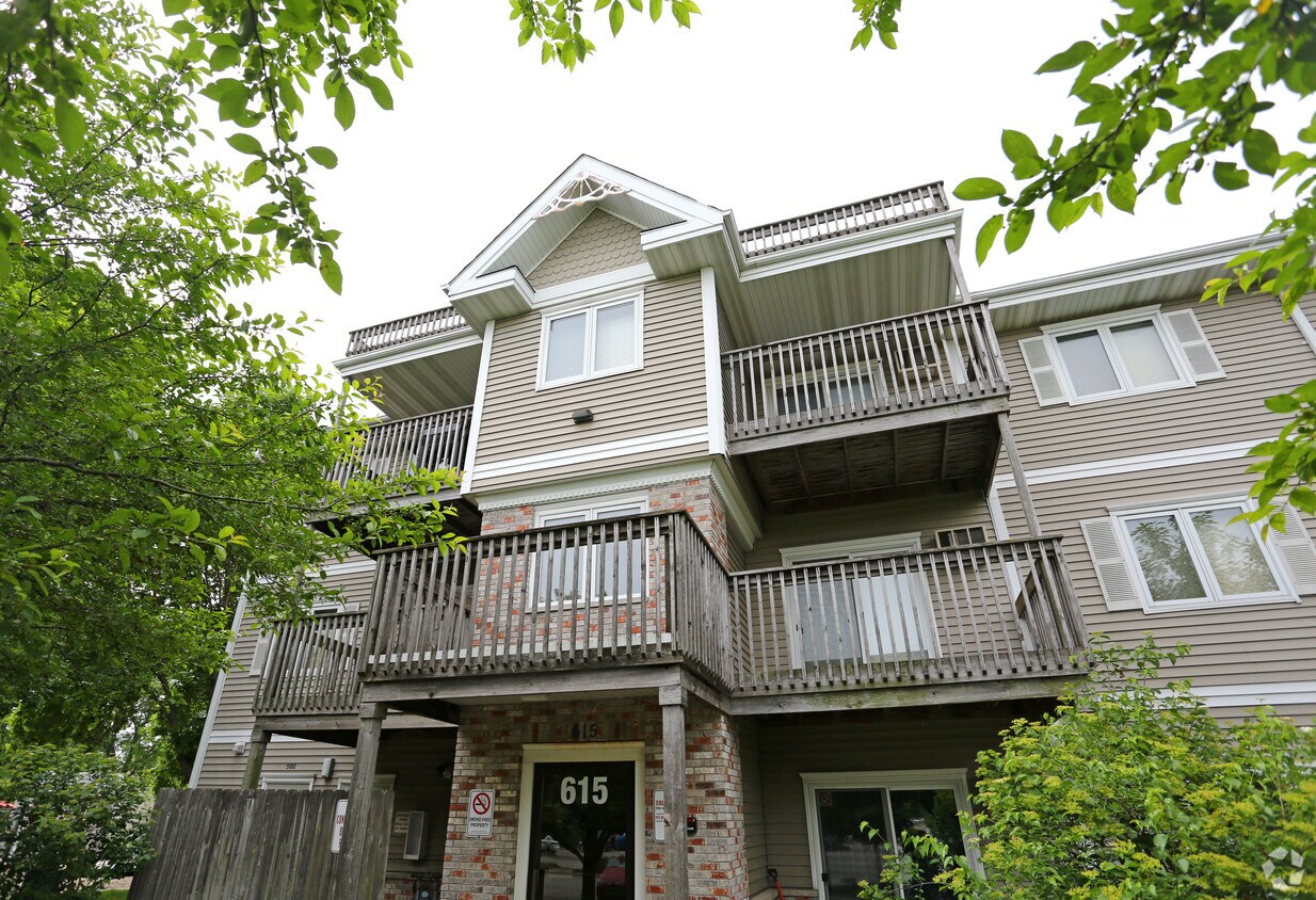 Foto principal - Oakland Pointe