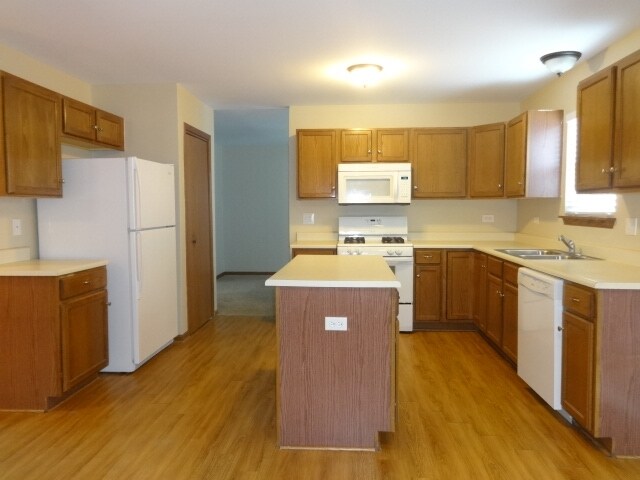 Building Photo - 5206 Kingsbury Estates Dr