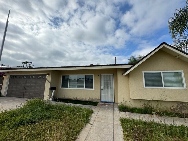 Building Photo - El Cajon 3 Bedroom