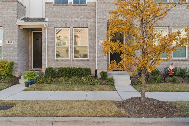 Building Photo - 4703 Kindred St